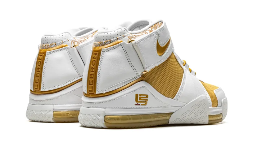 Nike Basketball LeBron 2 'Maccabi Tel Aviv'